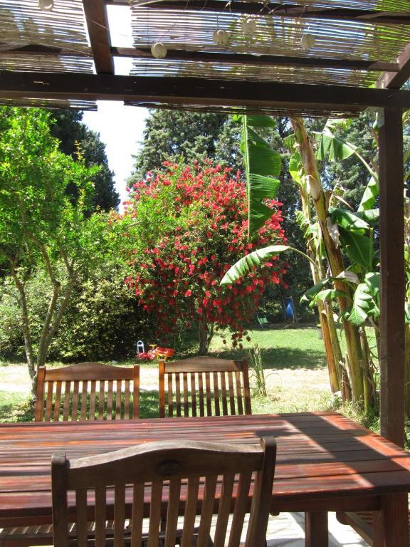 Agriturismo Torre Del Golfo Cropani Ruang foto