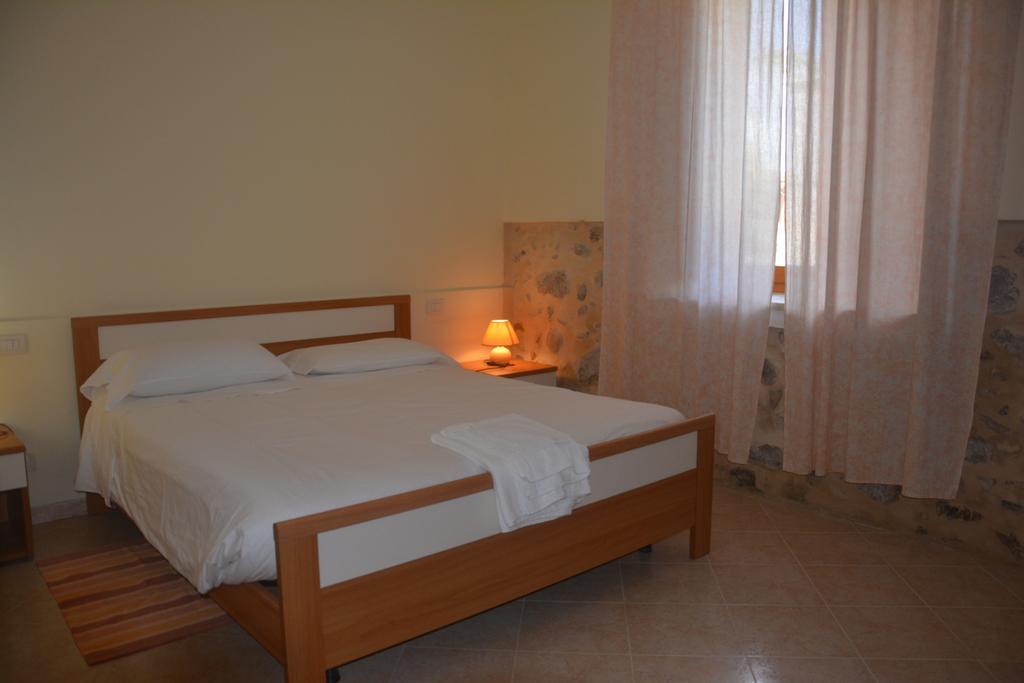 Agriturismo Torre Del Golfo Cropani Bagian luar foto
